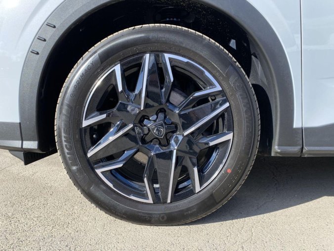 Peugeot 3008, Peugeot 3008 ALLURE Hybrid 145 e-DCS6, barva bílá