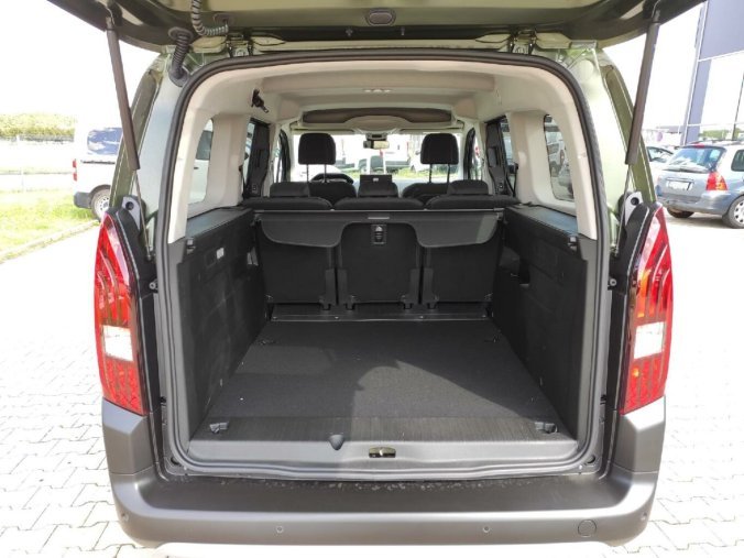Peugeot Rifter, Peugeot Rifter GT 1.5 HDI 130kAUT8 osobní NAV, barva zelená