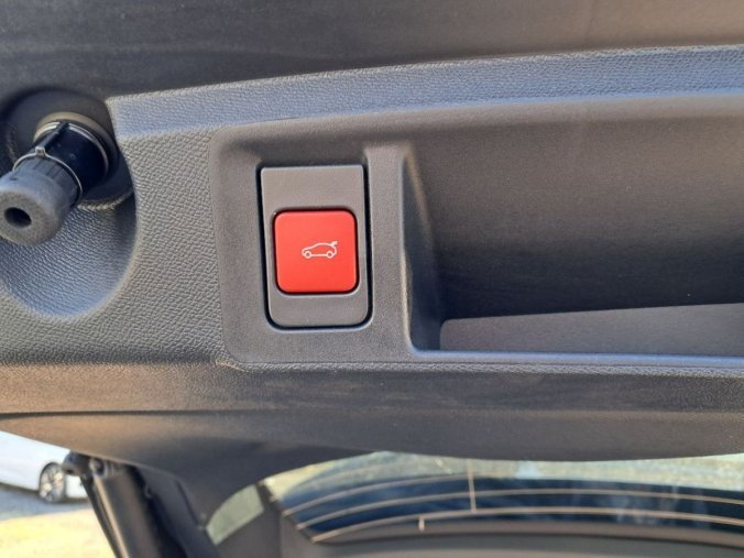 Peugeot 308, Peugeot 308 SW GT BlueHDI 130 S&S EAT8, barva modrá