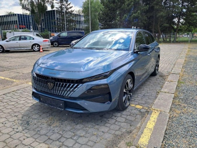 Peugeot 308, Peugeot 308 SW ALLURE Hybrid 145 e-DCS6 Bo, barva modrá