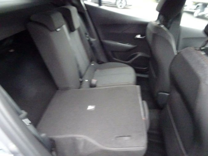 Peugeot 2008, Peugeot 2008 STYLE PureTech 100k MAN6, barva stříbrná