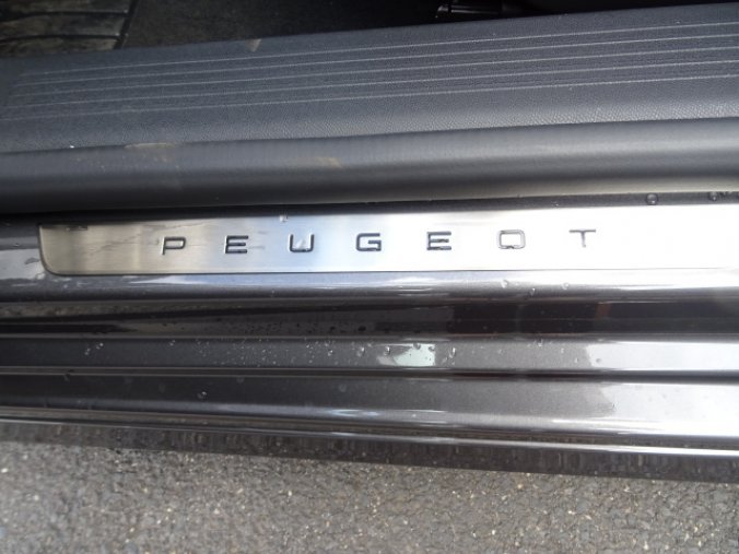 Peugeot 308, SW GT 1.2 PureTech 130k EAT8, barva šedá
