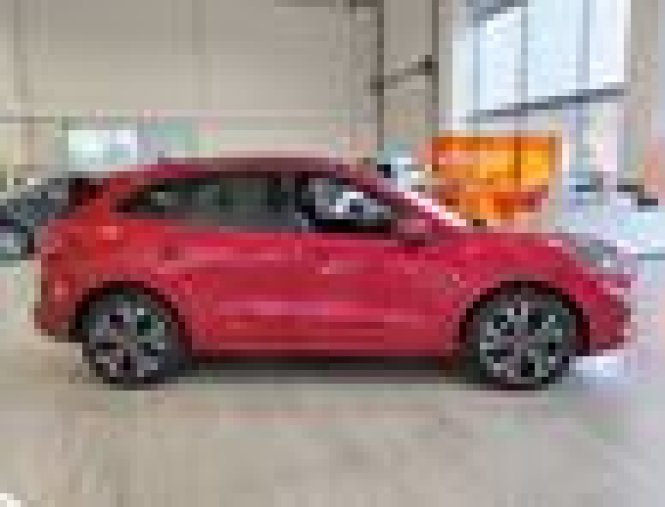 Ford Kuga, 1.5 EcoBoost, barva červená