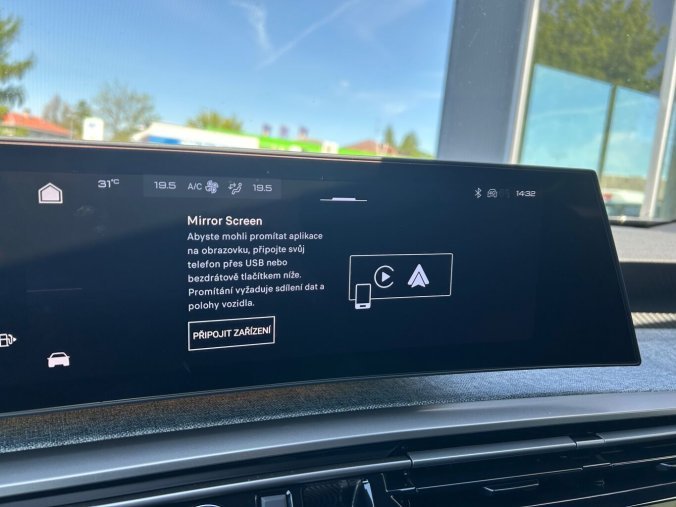 Peugeot 3008, Peugeot 3008 ALLURE Hybrid 145k e-DCS6, barva šedá