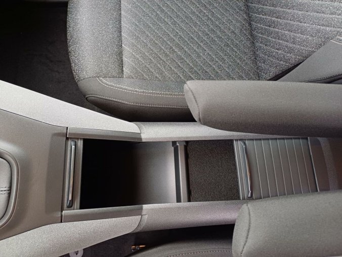 Peugeot Rifter, Peugeot Rifter ALLURE 1.5 BlueHDi 130k, barva bílá