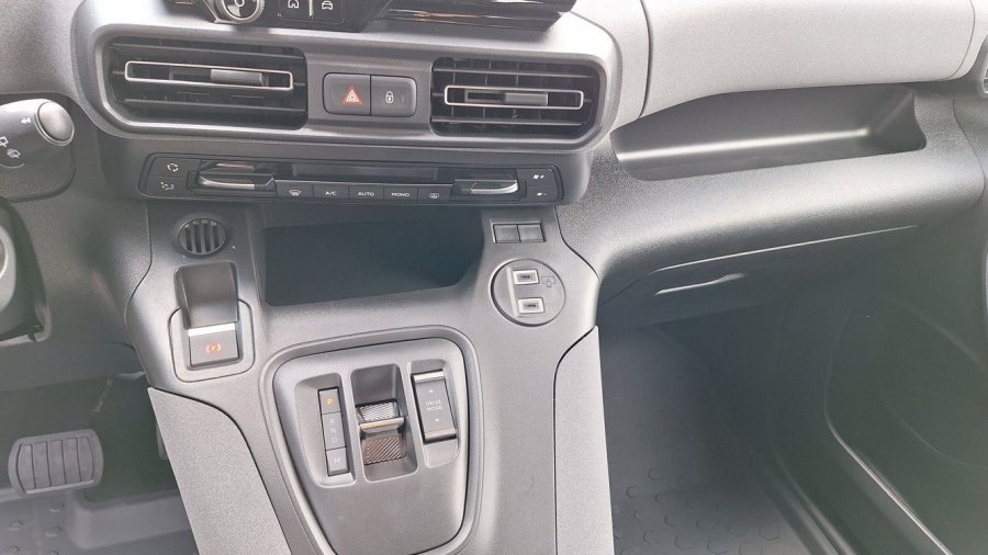 Peugeot Rifter, Peugeot Rifter GT BHDi 130 EAT8, barva modrá