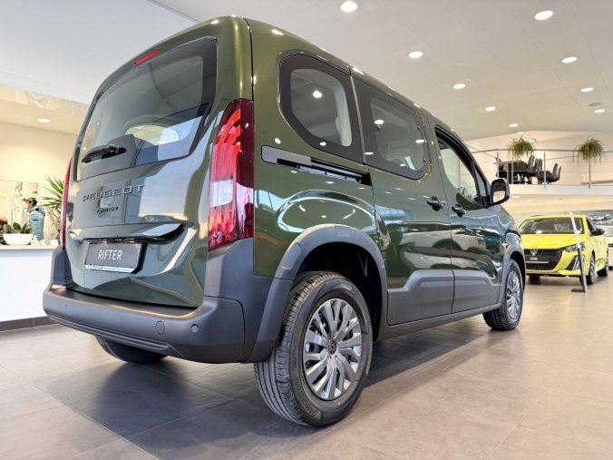 Peugeot Rifter, Peugeot Rifter ALLURE 110k, Benzin, 7 let záruka, barva zelená