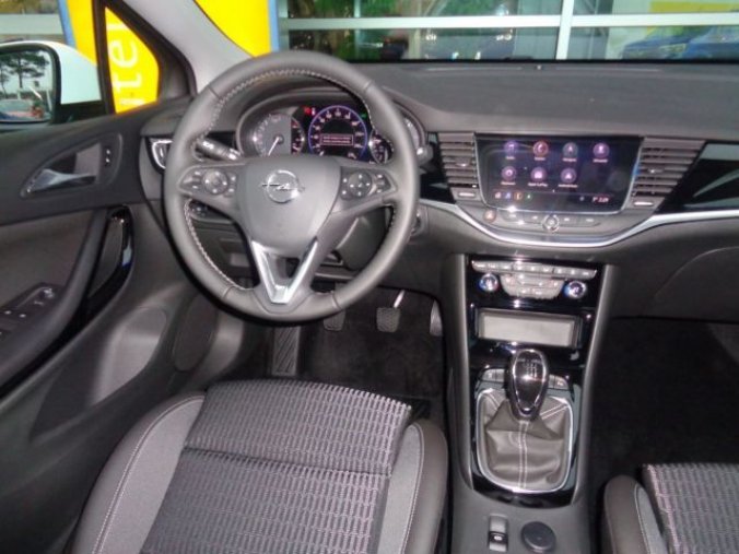 Opel Astra, K Sports Tourer Elegance F 12, barva bílá