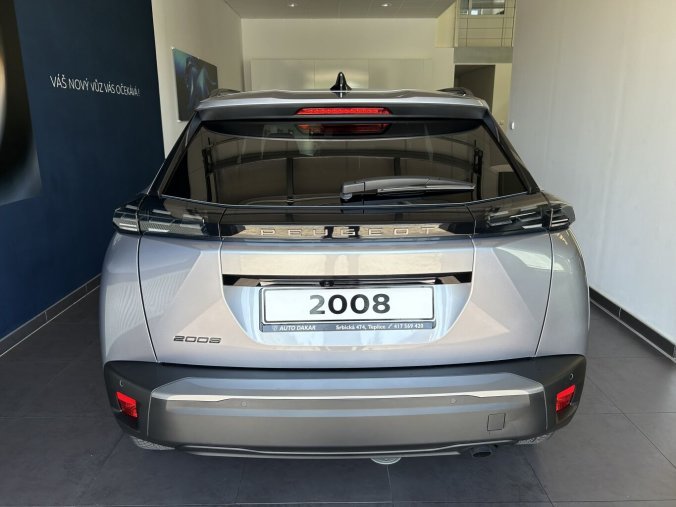 Peugeot 2008, Peugeot 2008 ALLURE PureTech 100 S&S MAN6, celoroční PNEU, barva stříbrná