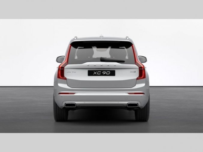 Volvo XC90, B5 2.0L 235 HP MOMENTUM PRO 7S, barva stříbrná