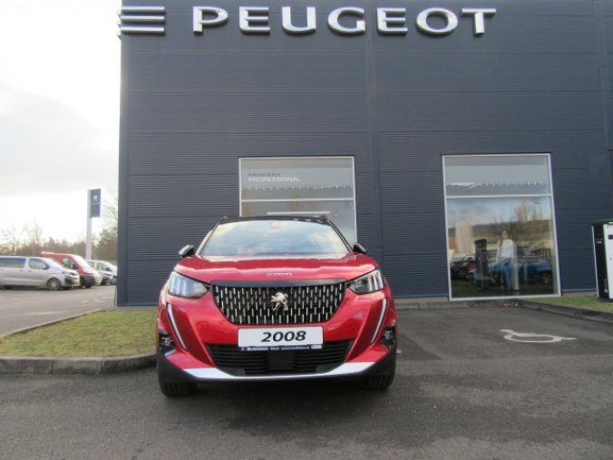 Peugeot 2008, GT PACK 1.2 PureTech EAT8, barva červená