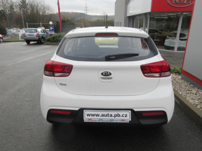 Kia Rio, 1.2 CVVT COMFORT, barva bílá