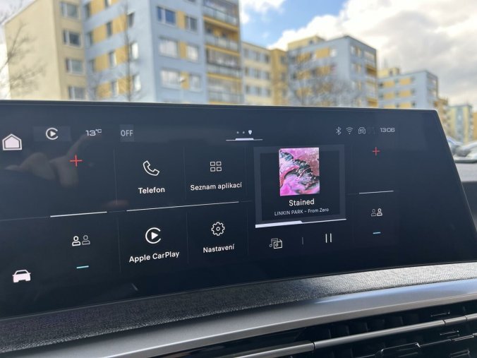 Peugeot 5008, Peugeot 5008 ALLURE Hybrid 145k e-DCS6, barva bílá