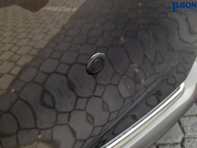 Mazda 6, 2,0i 165k, barva šedá