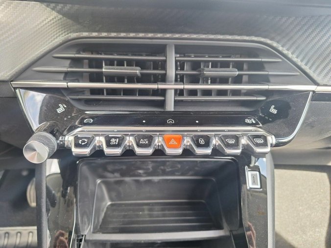 Peugeot 208, Peugeot 208 STYLE 1.2 PT 75K MAN5, barva žlutá