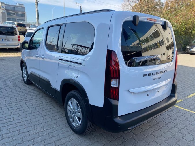Peugeot Rifter, Peugeot Rifter LONG ALLURE BlueHDi 130 MAN6 - 0195, barva bílá