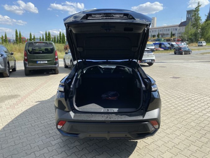 Peugeot 408, Peugeot 408 ALLURE Plug-in HYBRID e-EAT8, barva černá