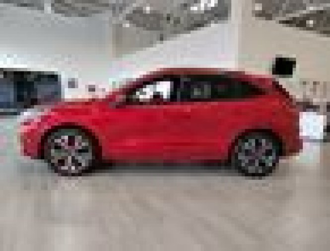 Ford Kuga, 1.5 EcoBoost, barva červená