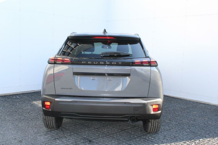 Peugeot 2008, Peugeot 2008 ALLURE Hybrid 145 e-DCS6, barva šedá