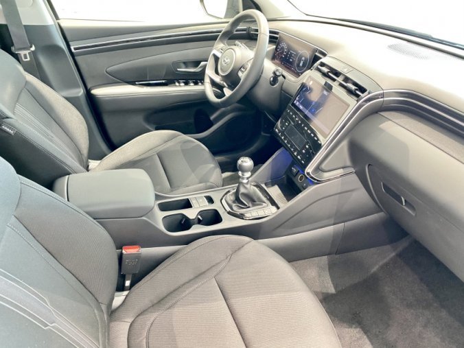 Hyundai Tucson, 1,6 T-GDI 4x2 110 kW 6st. manuální, barva šedá