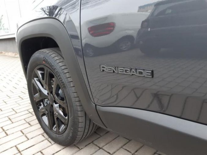 Jeep Renegade, 1,5 130 PS Night Eagle automat, barva šedá