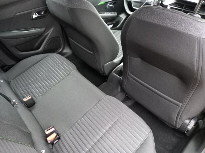 Peugeot 208, Peugeot 208 STYLE Turbo 100 MAN6, barva zelená