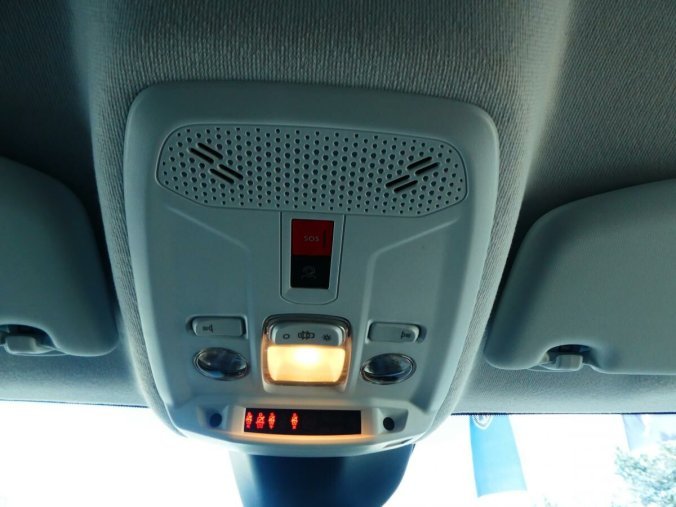 Peugeot 208, Peugeot 208, barva bílá