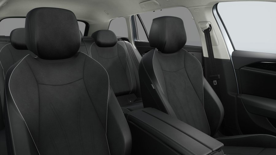 Volkswagen Passat, Passat Elegance 1,5 eTSI 110 kW mHEV, barva stříbrná