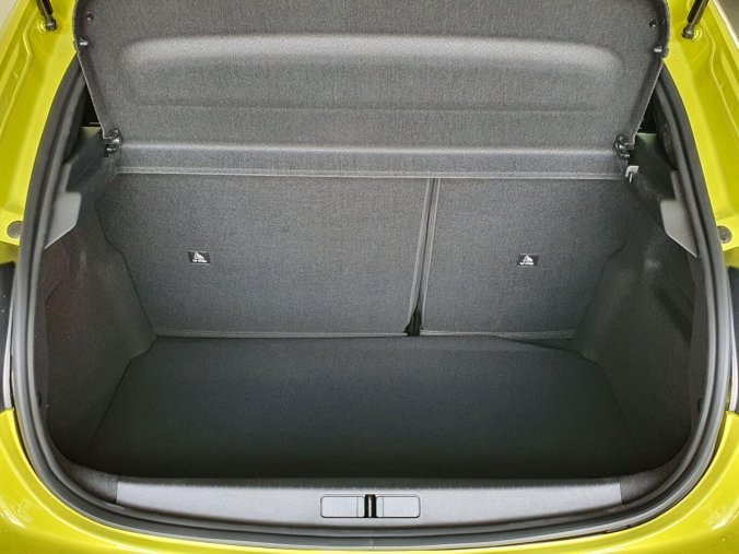 Peugeot 208, Peugeot 208 STYLE 1.2 TURBO 100k MAN6, barva žlutá