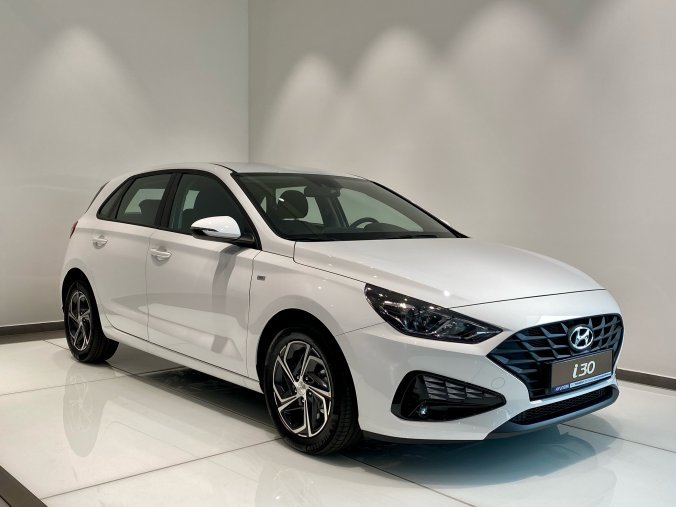 Hyundai i30, 1,5i CVVT 81 kW (95 NAT) 6 st. man, barva bílá