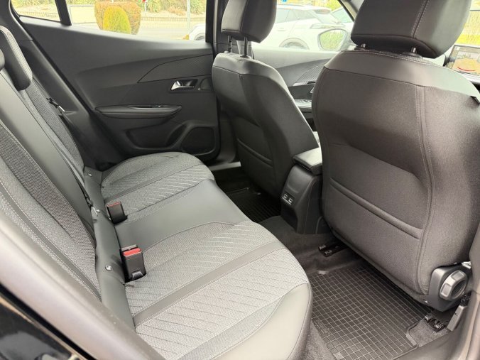 Peugeot 2008, Peugeot 2008 ALLURE PureTech 100k MAN6, barva černá