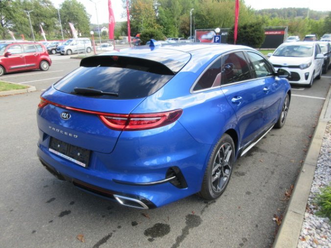 Kia ProCeed, 1.4 T-GDi 7DCT, barva modrá