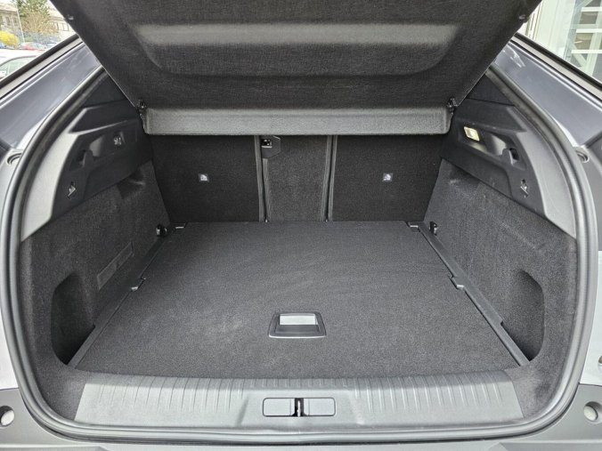 Peugeot 3008, Peugeot 3008 ALLURE Hybrid 145 e-DCS6, barva šedá