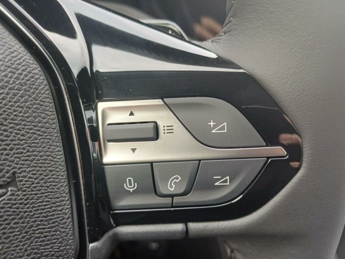 Peugeot 308, Peugeot 308 SW STYLE Hybrid 145 e-DCS6, barva modrá
