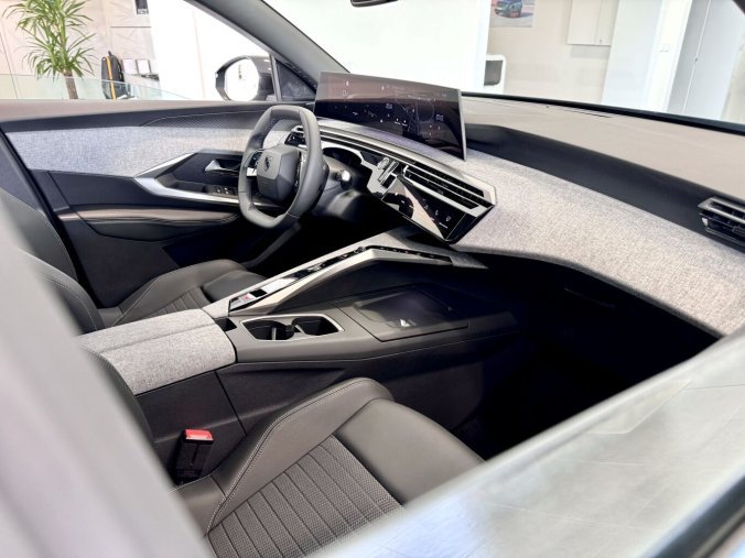 Peugeot 3008, Peugeot 3008 ALLURE Hybrid 136k, Automat, barva modrá