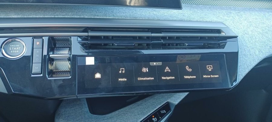 Peugeot 3008, Peugeot 3008 GT Hybrid 136 e-DCS6, barva modrá