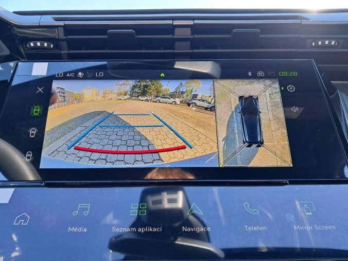 Peugeot 308, Peugeot 308 SW GT BlueHDI 130 S&S EAT8, barva modrá