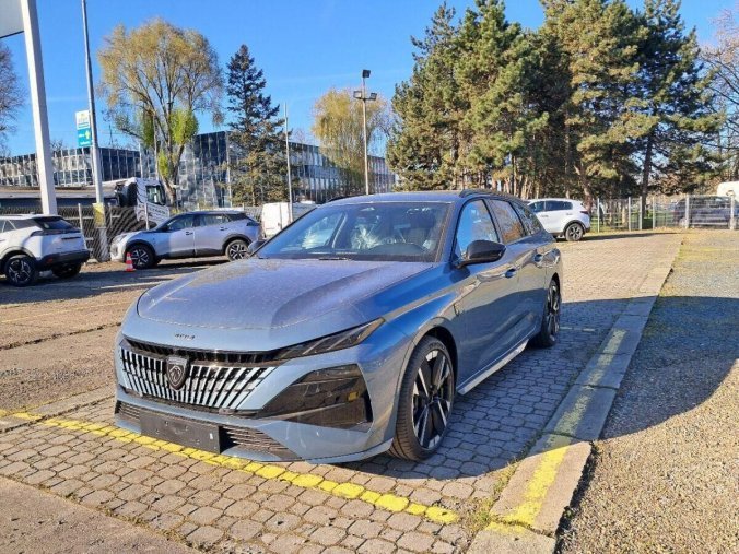 Peugeot 308, Peugeot 308 SW GT BlueHDI 130 S&S EAT8, barva modrá