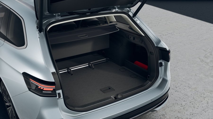 Volkswagen Passat, Passat Elegance 2,0 TDI 110 kW, barva stříbrná