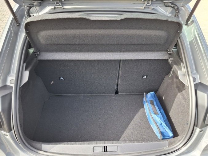 Peugeot 208, Peugeot 208 ALLURE PureTech 100  MAN6, barva šedá