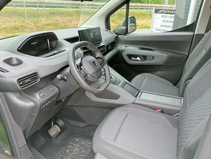 Peugeot Rifter, Peugeot Rifter LONG ALLURE BlueHDi 130 S&S EA, barva zelená