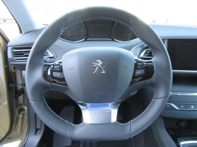 Peugeot 308, ACTIVE 1,2 PureTech 130k MAN6, barva zlatá