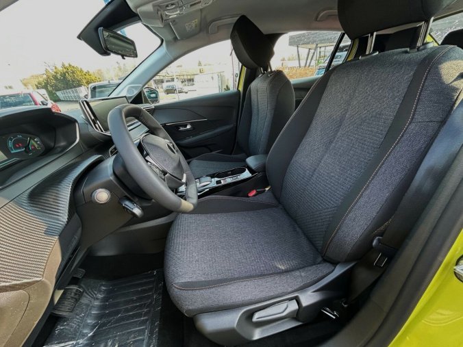 Peugeot 208, Peugeot 208 e - 208 Elektromotor 100 kW, barva žlutá