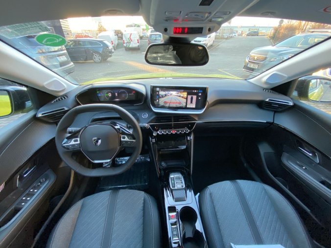 Peugeot 208, Peugeot 208 ALLURE Hybrid 100 e-DCS6 - 7337, barva bílá