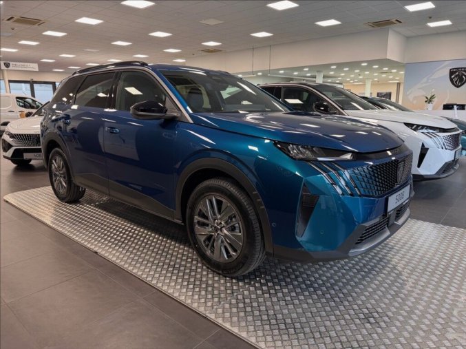 Peugeot 5008, Peugeot 5008 1,2 ALLURE Hybrid 145 e-DCS6, barva modrá