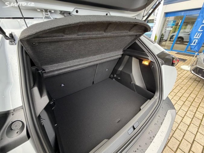 Peugeot 2008, Peugeot 2008 ALLURE PureTech 130k EAT8, barva bílá