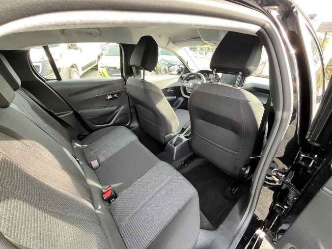 Peugeot 208, Peugeot 208 STYLE Turbo 100 MAN6, barva černá