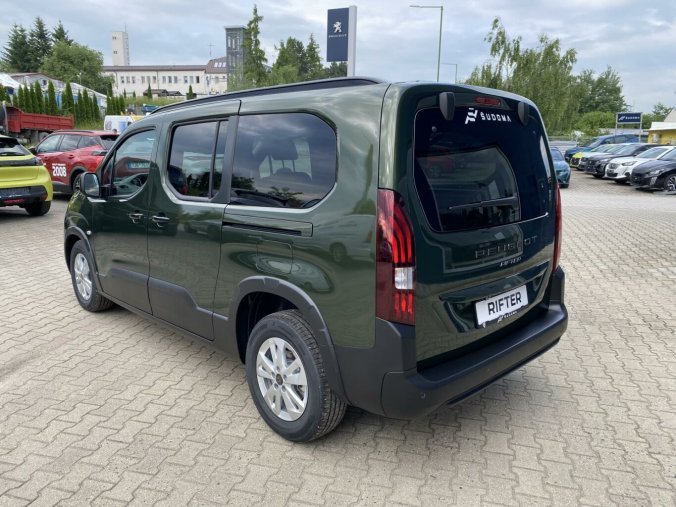 Peugeot Rifter, Peugeot Rifter Long Allure BlueHDi130 EAT8 N1, barva zelená