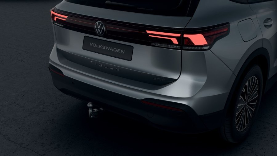 Volkswagen Tiguan, Tiguan People 1,5 eTSI 110 kW mHEV, barva stříbrná