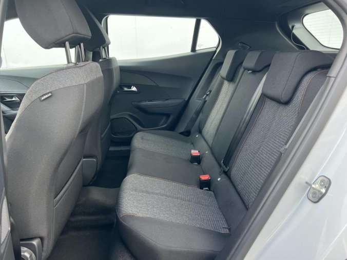 Peugeot 2008, Peugeot 2008 STYLE S&S MAN6 1.2 PureTech, barva bílá